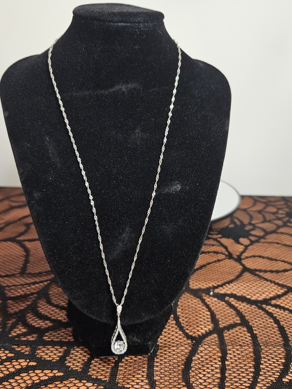 White Diamond Simulant Dancing Pendant Necklace - Picture 3 of 3